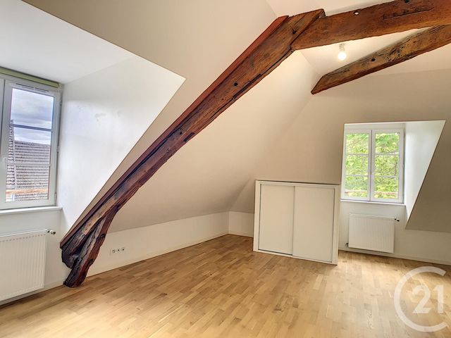 Appartement F4 à louer - 4 pièces - 85.0 m2 - CREPY EN VALOIS - 60 - PICARDIE - Century 21 Vandôme Immobilier