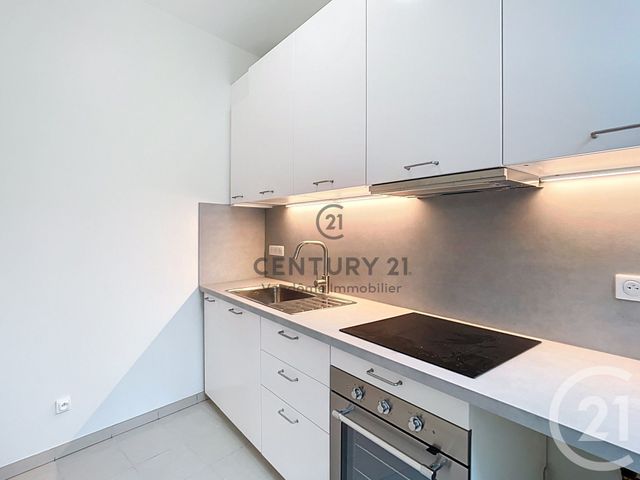 Appartement F3 à louer - 3 pièces - 70.41 m2 - CREPY EN VALOIS - 60 - PICARDIE - Century 21 Vandôme Immobilier