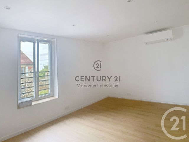 Appartement F3 à louer - 3 pièces - 43.81 m2 - THURY EN VALOIS - 60 - PICARDIE - Century 21 Vandôme Immobilier