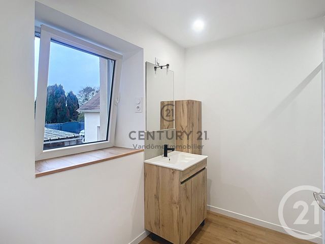 Appartement F3 à louer - 3 pièces - 43.81 m2 - THURY EN VALOIS - 60 - PICARDIE - Century 21 Vandôme Immobilier