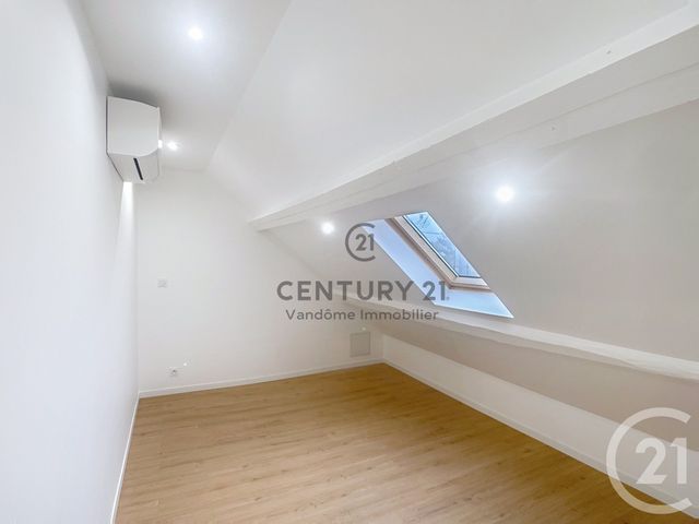 Appartement F3 à louer - 3 pièces - 43.81 m2 - THURY EN VALOIS - 60 - PICARDIE - Century 21 Vandôme Immobilier