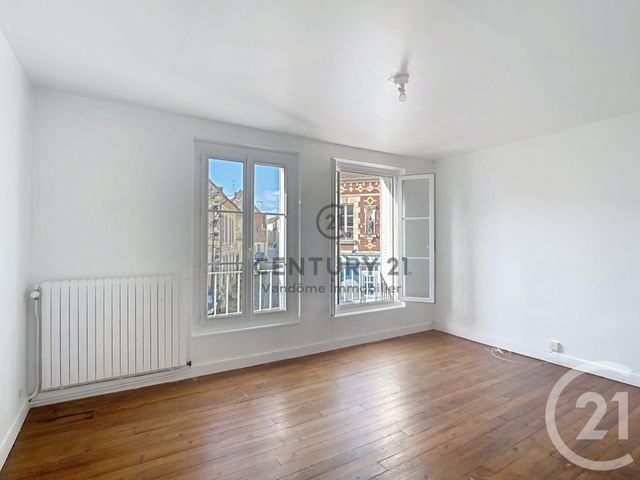 Appartement F4 à louer - 4 pièces - 84.0 m2 - CREPY EN VALOIS - 60 - PICARDIE - Century 21 Vandôme Immobilier