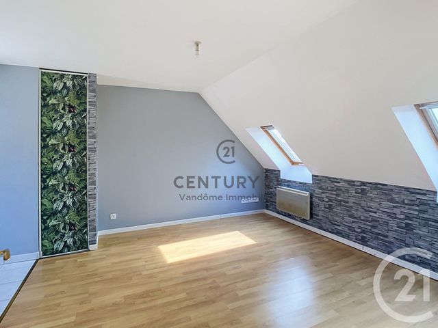 Appartement Studio à louer CREPY EN VALOIS