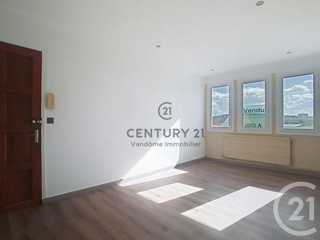 Appartement F2 à vendre - 2 pièces - 39.16 m2 - CREPY EN VALOIS - 60 - PICARDIE - Century 21 Vandôme Immobilier