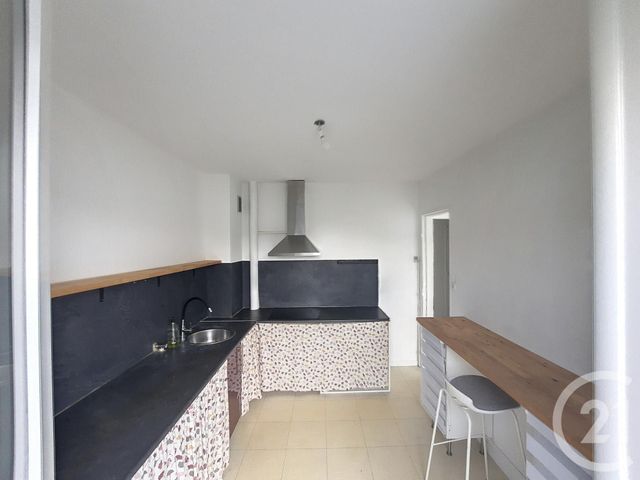 Appartement F2 à louer - 2 pièces - 45.47 m2 - CREPY EN VALOIS - 60 - PICARDIE - Century 21 Vandôme Immobilier