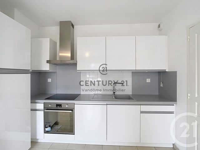 Appartement à louer - 2 pièces - 42.0 m2 - LEVIGNEN - 60 - PICARDIE - Century 21 Vandôme Immobilier