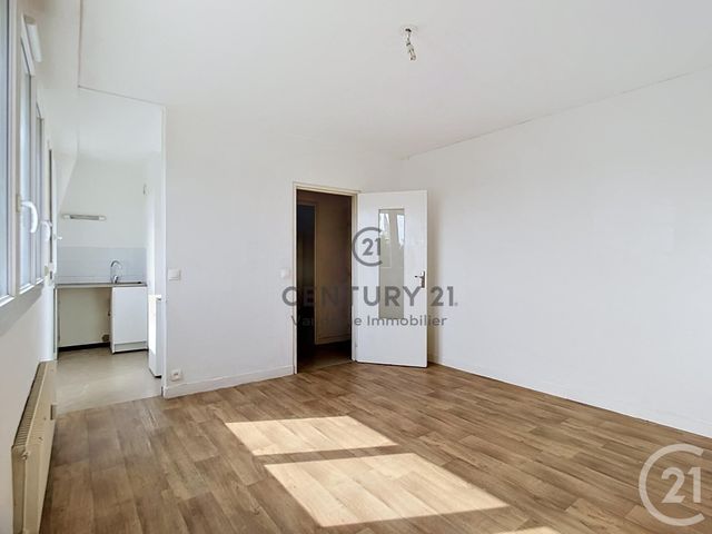 Appartement Studio à vendre - 1 pièce - 24.0 m2 - CREPY EN VALOIS - 60 - PICARDIE - Century 21 Vandôme Immobilier