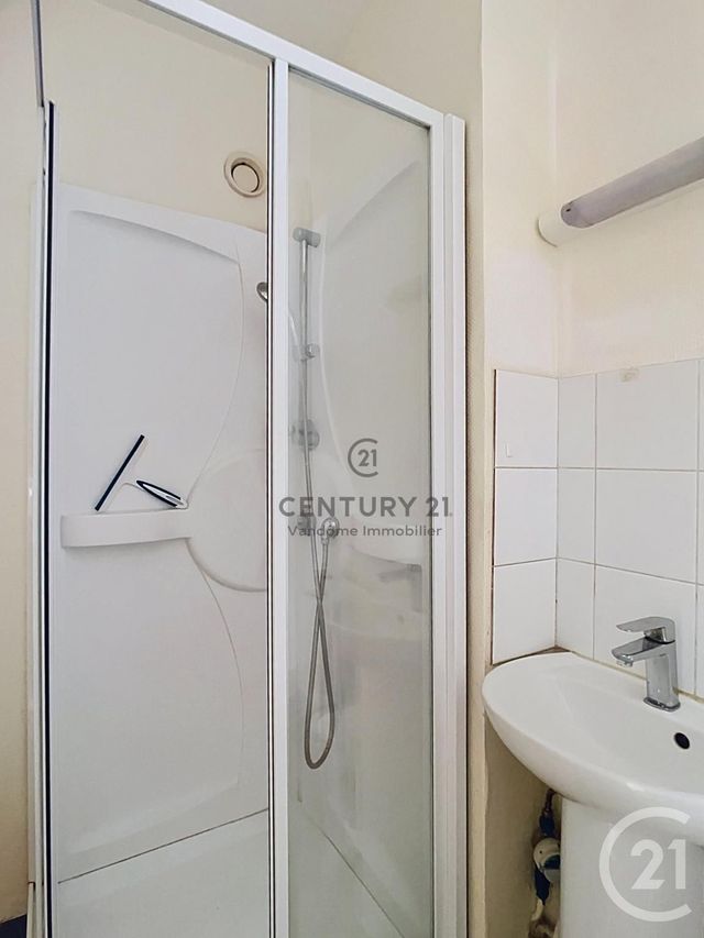 Appartement Studio à vendre - 1 pièce - 24.0 m2 - CREPY EN VALOIS - 60 - PICARDIE - Century 21 Vandôme Immobilier