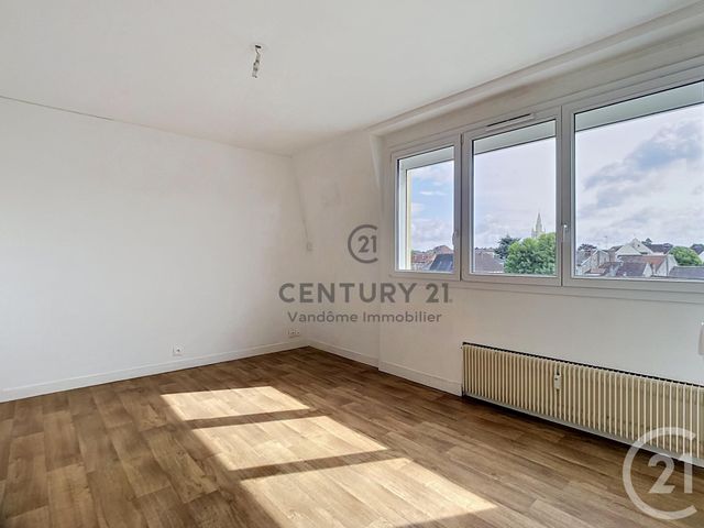 Appartement Studio à vendre - 1 pièce - 24.0 m2 - CREPY EN VALOIS - 60 - PICARDIE - Century 21 Vandôme Immobilier
