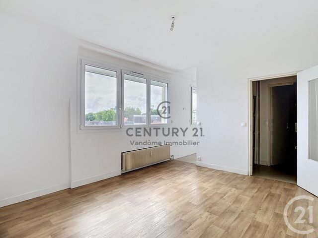 Appartement Studio à vendre - 1 pièce - 24.0 m2 - CREPY EN VALOIS - 60 - PICARDIE - Century 21 Vandôme Immobilier