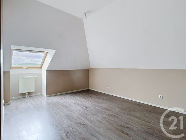 Appartement F2 à vendre - 2 pièces - 30.0 m2 - CREPY EN VALOIS - 60 - PICARDIE - Century 21 Vandôme Immobilier