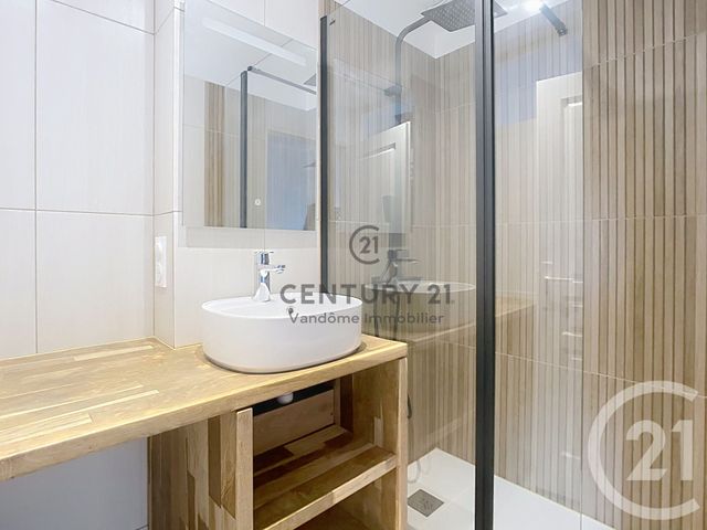 Appartement Studio à louer - 1 pièce - 21.0 m2 - CREPY EN VALOIS - 60 - PICARDIE - Century 21 Vandôme Immobilier