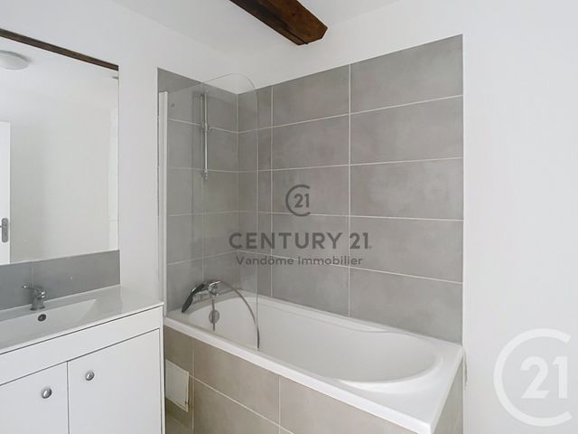 Appartement F3 à louer - 3 pièces - 60.0 m2 - VAUMOISE - 60 - PICARDIE - Century 21 Vandôme Immobilier