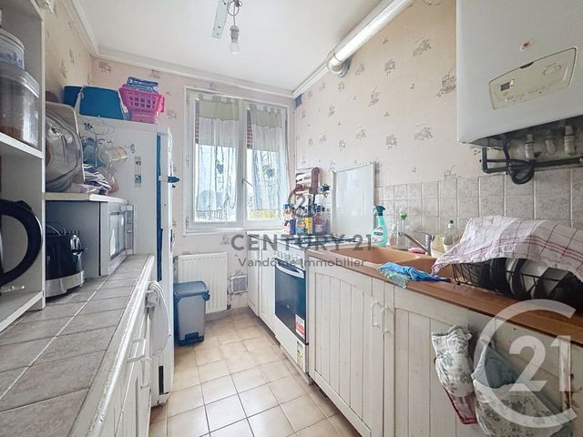 Appartement F3 à vendre - 3 pièces - 53.94 m2 - CREPY EN VALOIS - 60 - PICARDIE - Century 21 Vandôme Immobilier