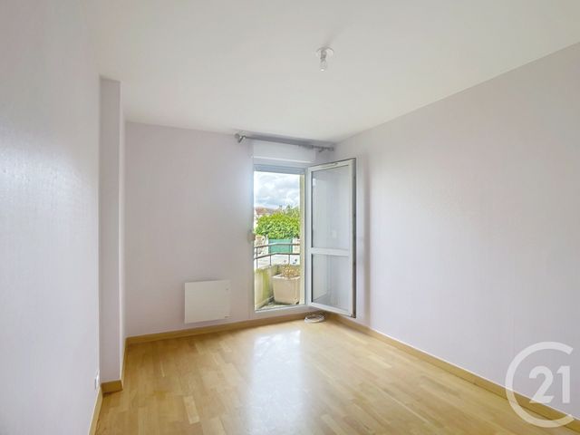 Appartement F5 à louer - 5 pièces - 91.64 m2 - CREPY EN VALOIS - 60 - PICARDIE - Century 21 Vandôme Immobilier