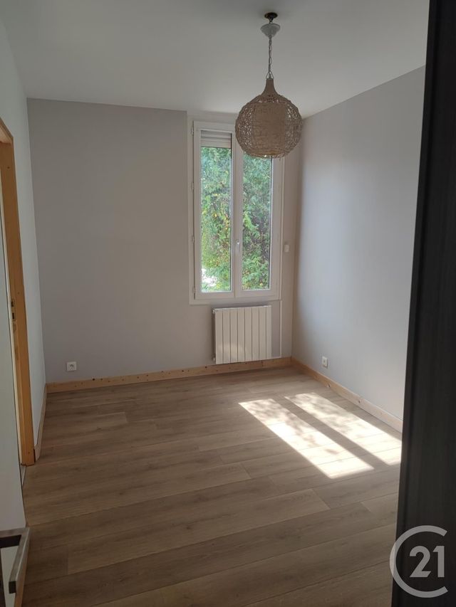 Appartement F2 à louer - 2 pièces - 37.6 m2 - CREPY EN VALOIS - 60 - PICARDIE - Century 21 Vandôme Immobilier
