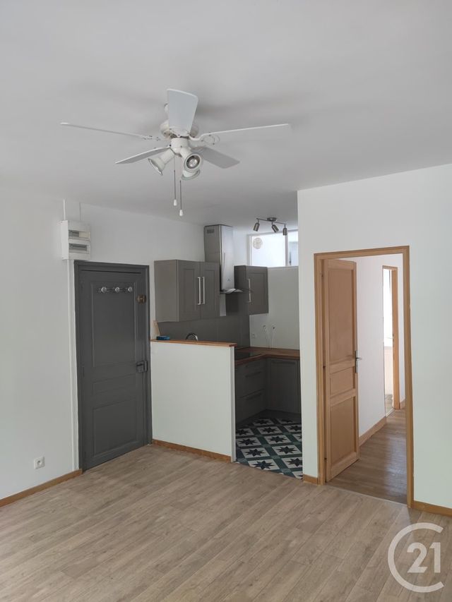 Appartement F2 à louer - 2 pièces - 37.6 m2 - CREPY EN VALOIS - 60 - PICARDIE - Century 21 Vandôme Immobilier