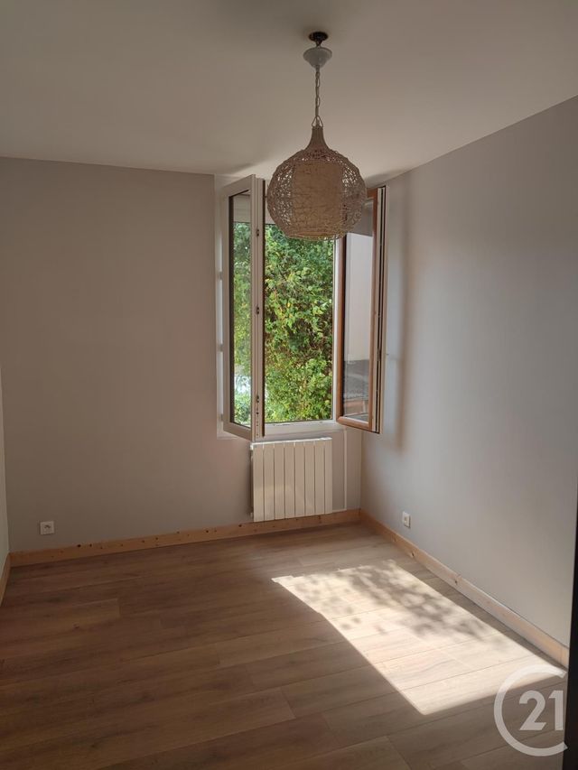 Appartement F2 à louer - 2 pièces - 37.6 m2 - CREPY EN VALOIS - 60 - PICARDIE - Century 21 Vandôme Immobilier