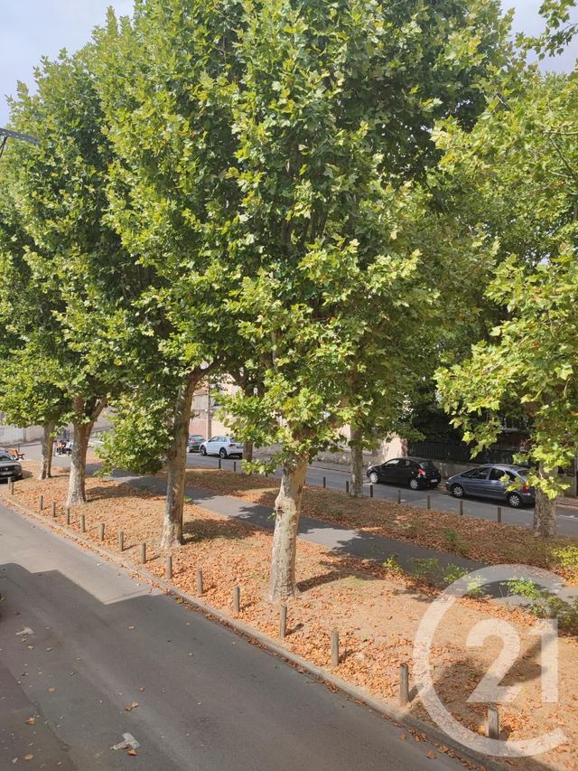 Appartement F2 à louer - 2 pièces - 37.6 m2 - CREPY EN VALOIS - 60 - PICARDIE - Century 21 Vandôme Immobilier