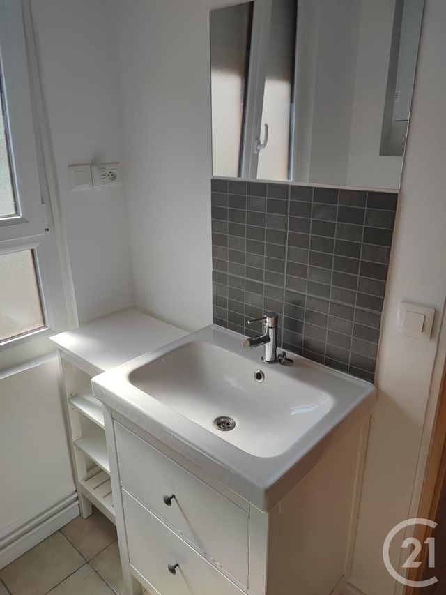 Appartement F2 à louer - 2 pièces - 37.6 m2 - CREPY EN VALOIS - 60 - PICARDIE - Century 21 Vandôme Immobilier