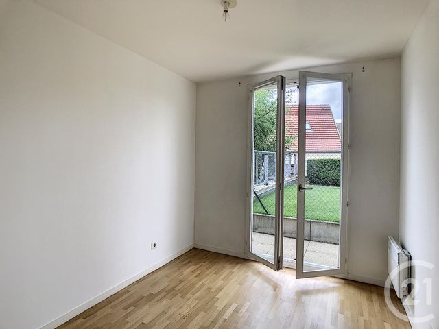 Appartement F3 à louer - 3 pièces - 52.05 m2 - CREPY EN VALOIS - 60 - PICARDIE - Century 21 Vandôme Immobilier