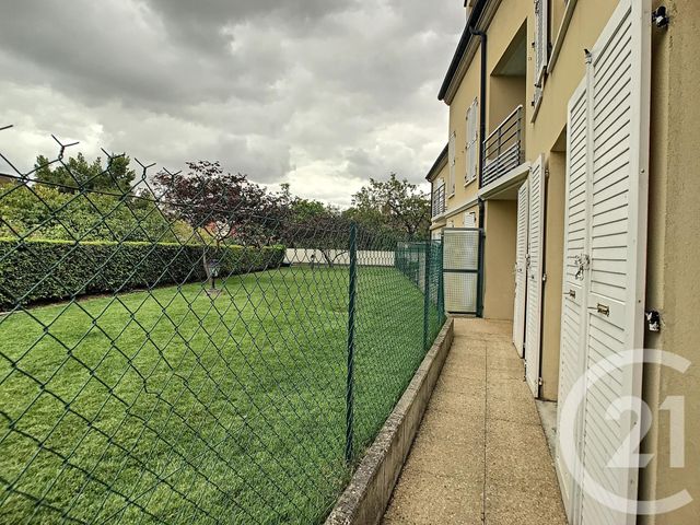 Appartement F3 à louer - 3 pièces - 52.05 m2 - CREPY EN VALOIS - 60 - PICARDIE - Century 21 Vandôme Immobilier