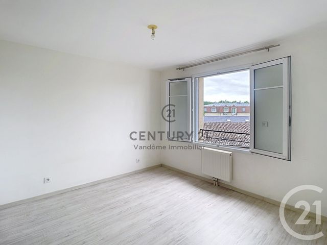 Appartement F2 à louer - 2 pièces - 34.9 m2 - CREPY EN VALOIS - 60 - PICARDIE - Century 21 Vandôme Immobilier