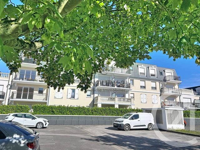 Appartement F2 à louer - 2 pièces - 40.0 m2 - CREPY EN VALOIS - 60 - PICARDIE - Century 21 Vandôme Immobilier