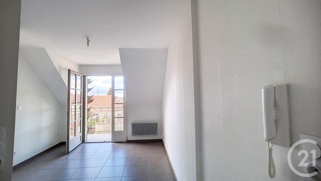 Appartement F2 à louer - 2 pièces - 30.96 m2 - CREPY EN VALOIS - 60 - PICARDIE - Century 21 Vandôme Immobilier