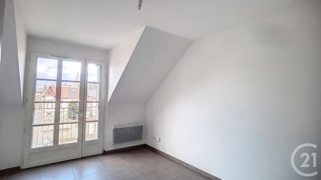 Appartement F2 à louer - 2 pièces - 30.96 m2 - CREPY EN VALOIS - 60 - PICARDIE - Century 21 Vandôme Immobilier