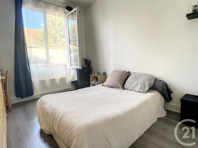 Appartement F3 à louer - 3 pièces - 61.46 m2 - CREPY EN VALOIS - 60 - PICARDIE - Century 21 Vandôme Immobilier