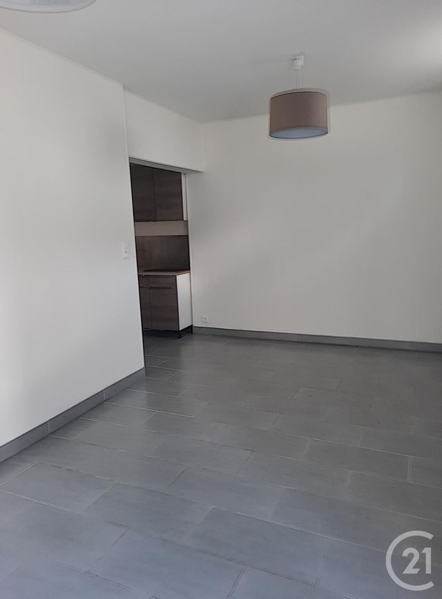 Appartement F2 à louer - 2 pièces - 35.0 m2 - BARBERY - 60 - PICARDIE - Century 21 Vandôme Immobilier