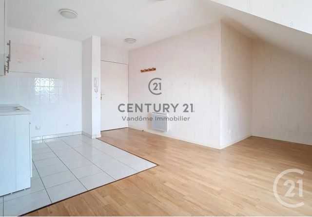 Appartement F2 à louer - 2 pièces - 36.26 m2 - CREPY EN VALOIS - 60 - PICARDIE - Century 21 Vandôme Immobilier