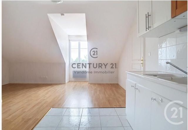 Appartement F2 à louer - 2 pièces - 36.26 m2 - CREPY EN VALOIS - 60 - PICARDIE - Century 21 Vandôme Immobilier