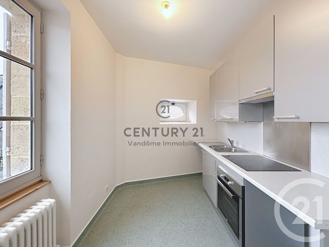 Appartement F1 à louer - 2 pièces - 48.77 m2 - CREPY EN VALOIS - 60 - PICARDIE - Century 21 Vandôme Immobilier