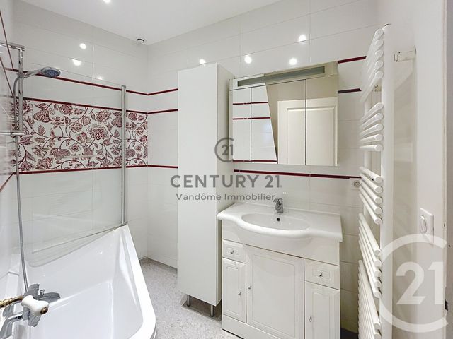 Appartement F1 à louer - 2 pièces - 48.77 m2 - CREPY EN VALOIS - 60 - PICARDIE - Century 21 Vandôme Immobilier