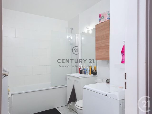 Appartement F1 à louer - 1 pièce - 26.52 m2 - LE PLESSIS BELLEVILLE - 60 - PICARDIE - Century 21 Vandôme Immobilier