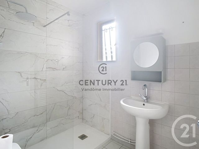 Appartement F2 à louer - 2 pièces - 45.0 m2 - CREPY EN VALOIS - 60 - PICARDIE - Century 21 Vandôme Immobilier