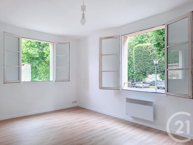 Appartement F2 à louer - 2 pièces - 45.0 m2 - CREPY EN VALOIS - 60 - PICARDIE - Century 21 Vandôme Immobilier