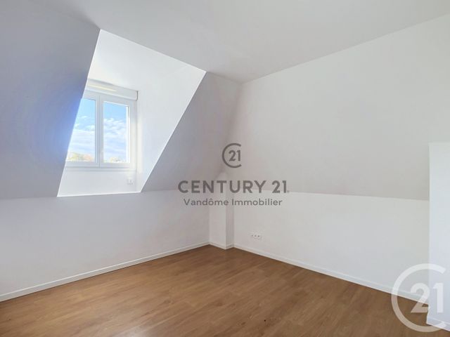 Appartement F2 à louer - 2 pièces - 44.06 m2 - CREPY EN VALOIS - 60 - PICARDIE - Century 21 Vandôme Immobilier