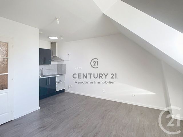 Appartement F2 à louer - 2 pièces - 44.06 m2 - CREPY EN VALOIS - 60 - PICARDIE - Century 21 Vandôme Immobilier
