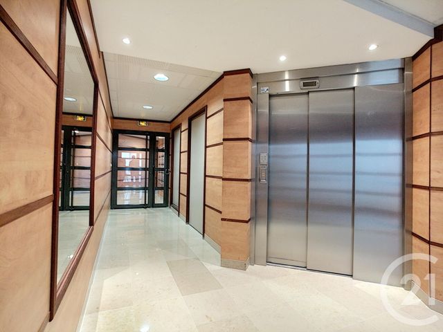 Appartement F3 à louer - 3 pièces - 62.6 m2 - CREPY EN VALOIS - 60 - PICARDIE - Century 21 Vandôme Immobilier