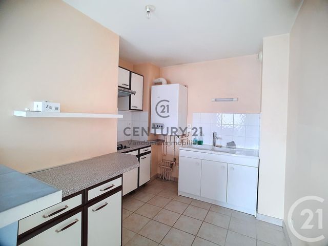 Appartement F2 à vendre - 2 pièces - 45.0 m2 - CREPY EN VALOIS - 60 - PICARDIE - Century 21 Vandôme Immobilier