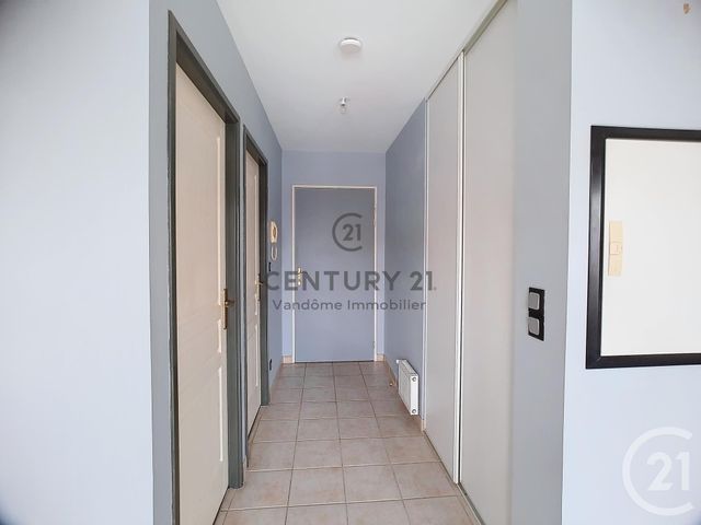 Appartement F2 à vendre - 2 pièces - 45.0 m2 - CREPY EN VALOIS - 60 - PICARDIE - Century 21 Vandôme Immobilier