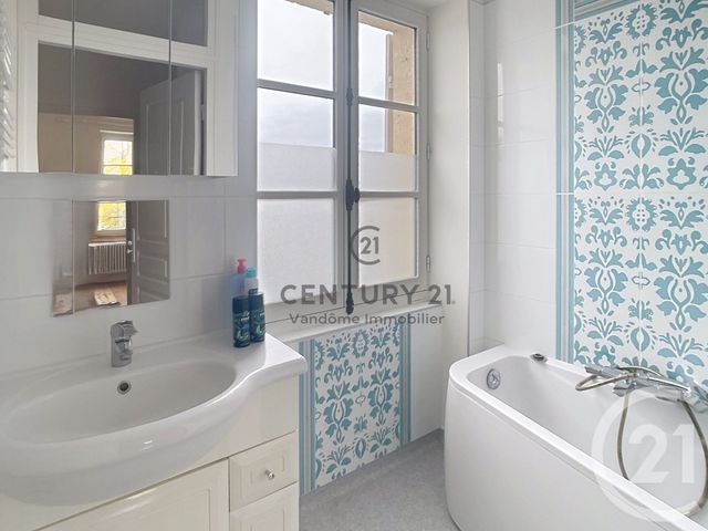 Appartement F4 à louer - 4 pièces - 81.15 m2 - CREPY EN VALOIS - 60 - PICARDIE - Century 21 Vandôme Immobilier
