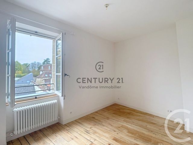 Appartement F4 à louer - 4 pièces - 81.15 m2 - CREPY EN VALOIS - 60 - PICARDIE - Century 21 Vandôme Immobilier